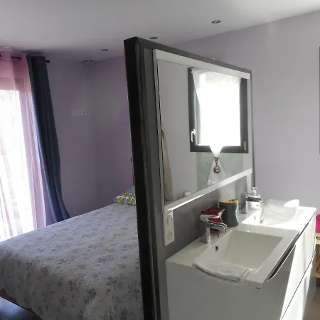 Maison D'artiste Lumineuse Avec Couloir De Nage Hébergement de vacances Forcalquier